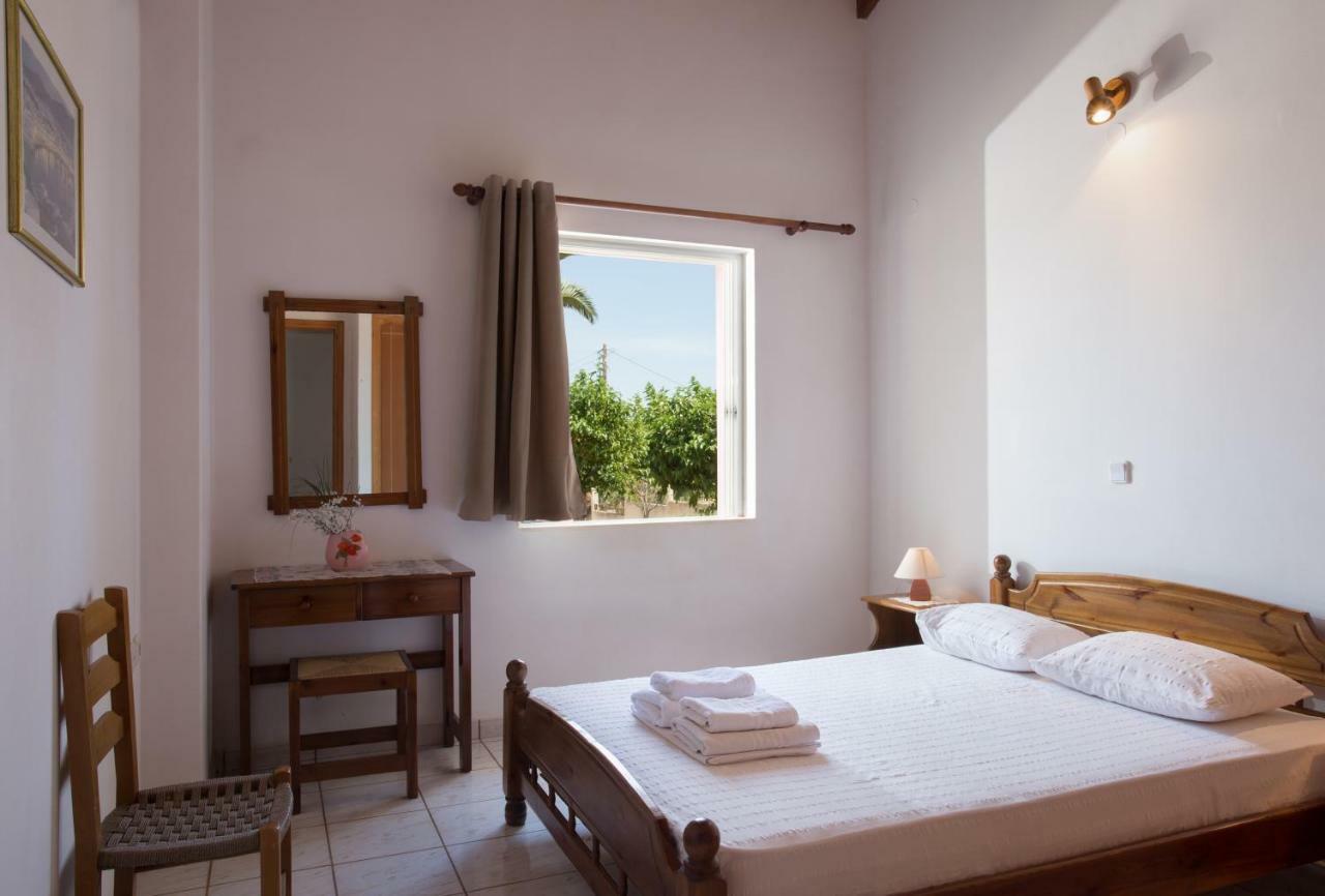 Ambelakia Studios Monemvasia Bagian luar foto