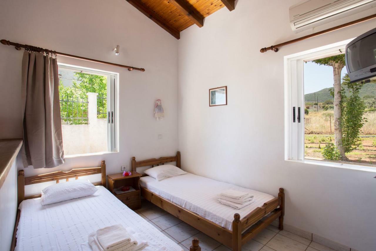 Ambelakia Studios Monemvasia Bagian luar foto